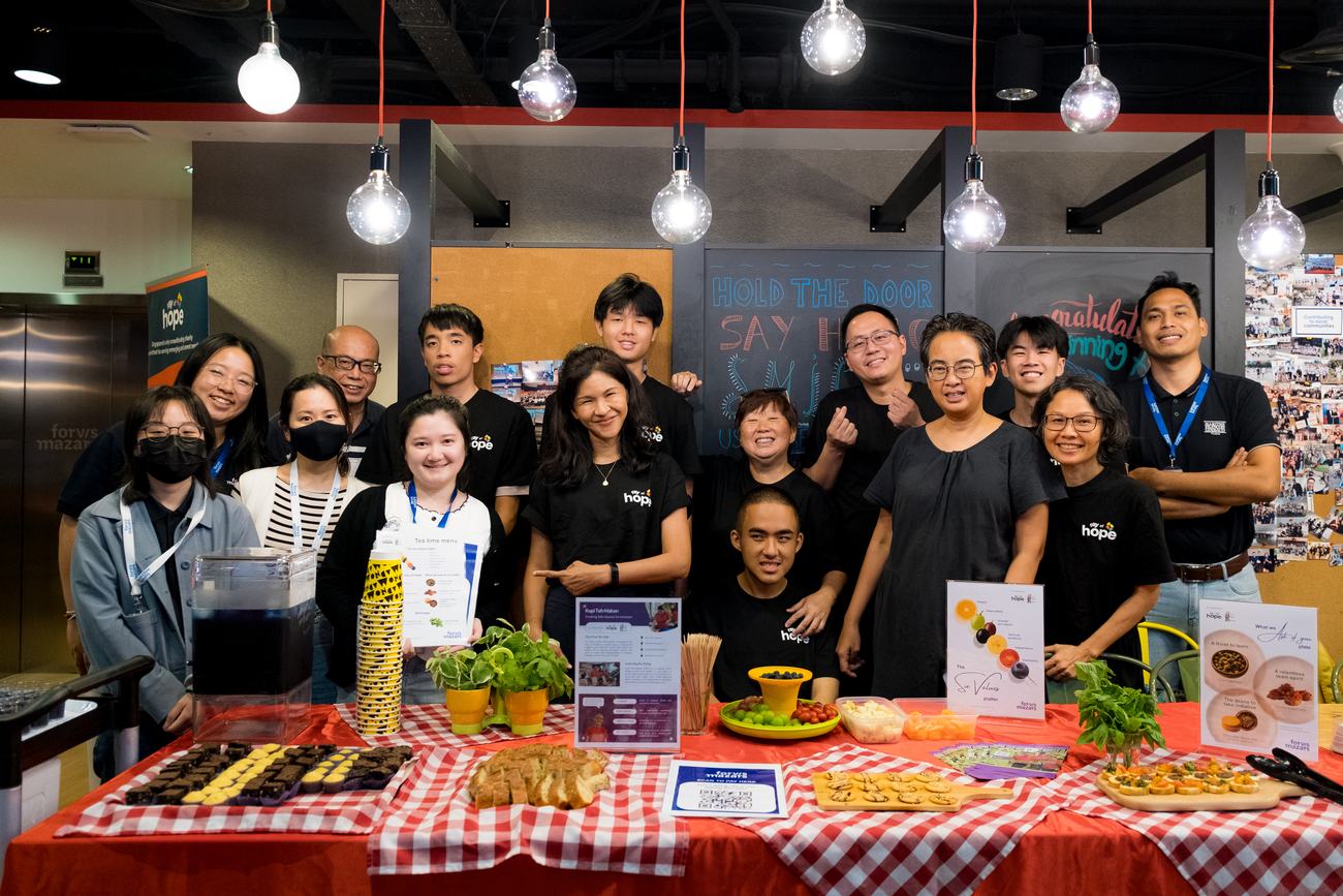 KTM youths with the Forvis Mazars team